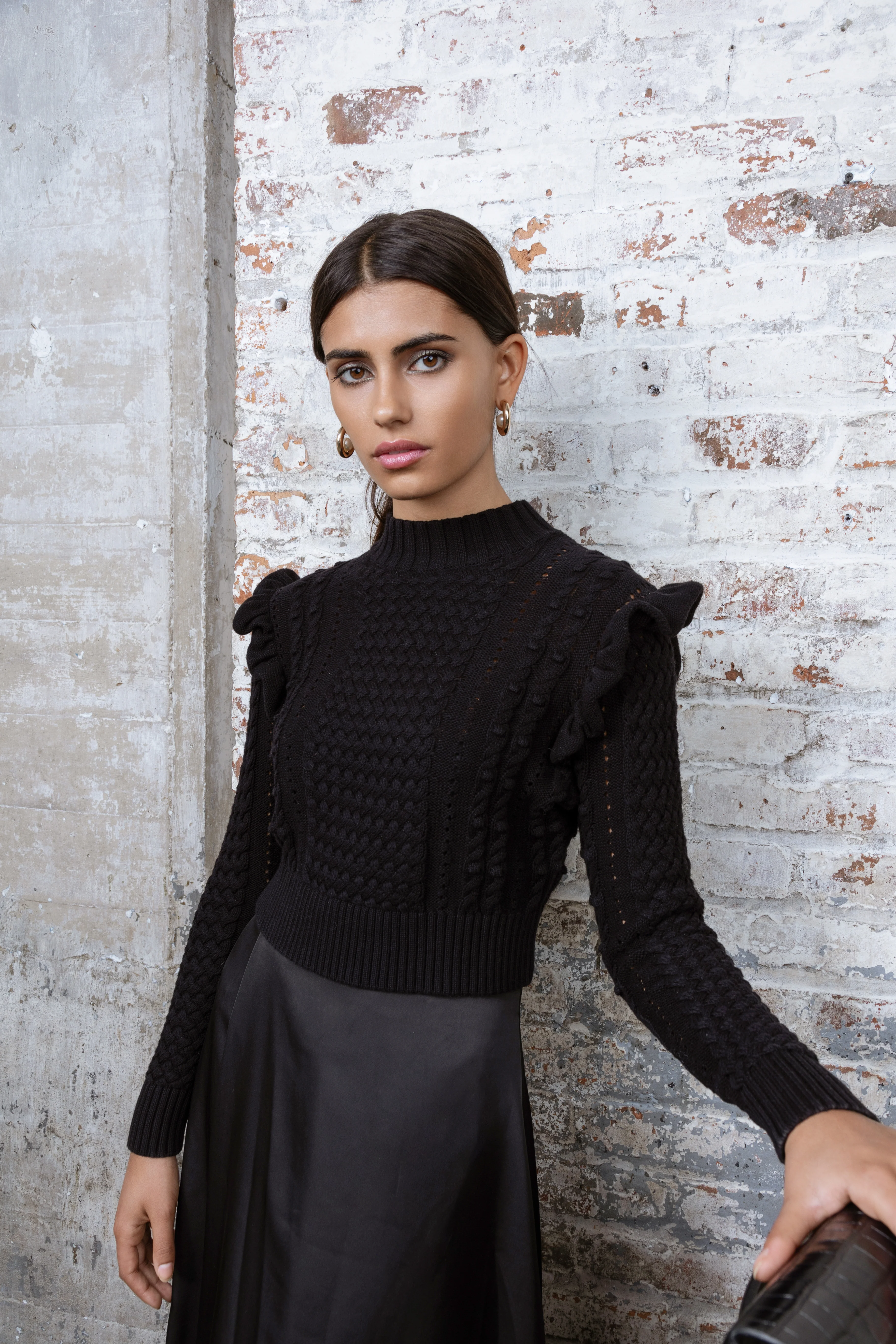 BLACK CABLEZZA SWEATER - Image 2