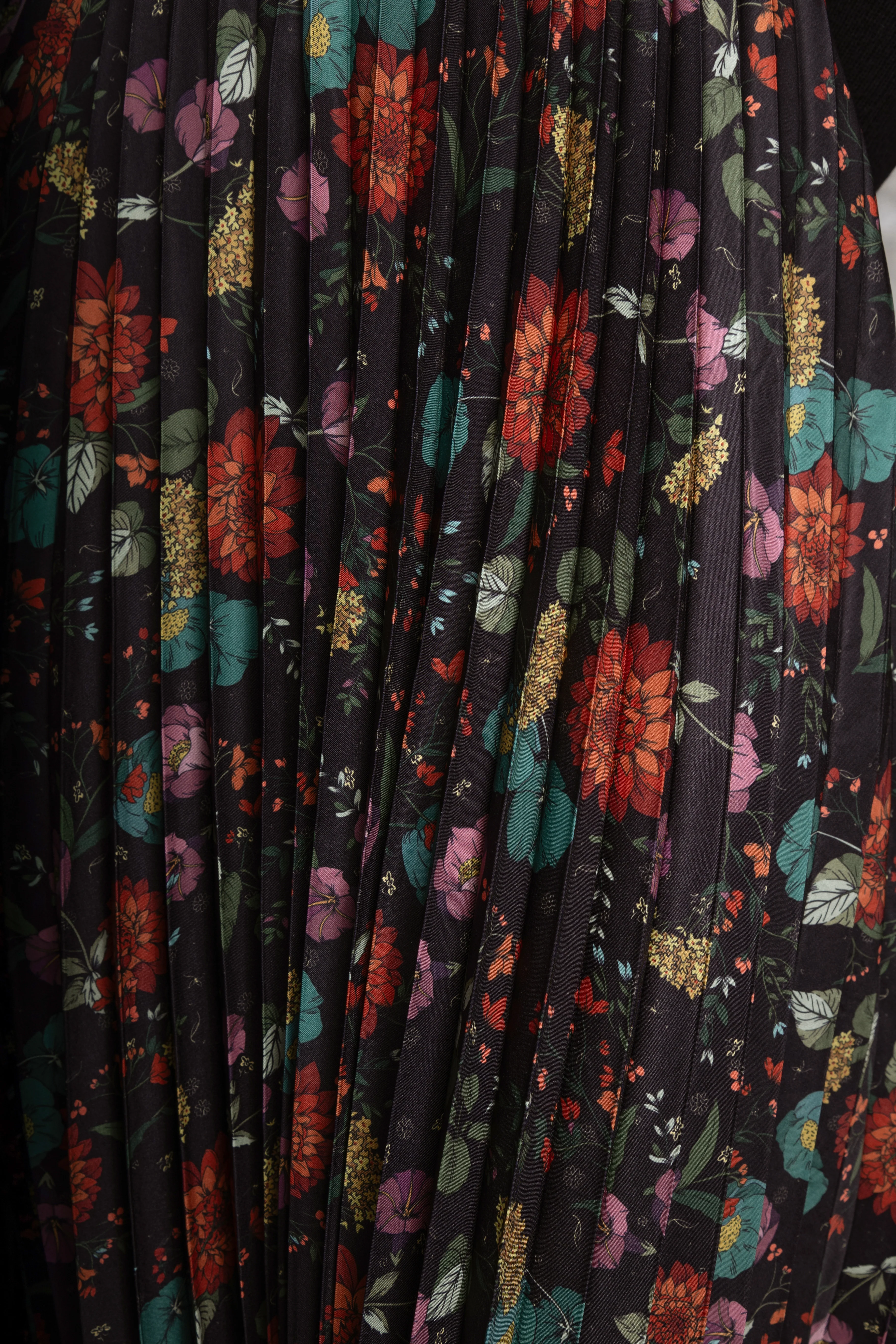 BLACK FLORAL PRINT ARIA JUMPER - Image 2