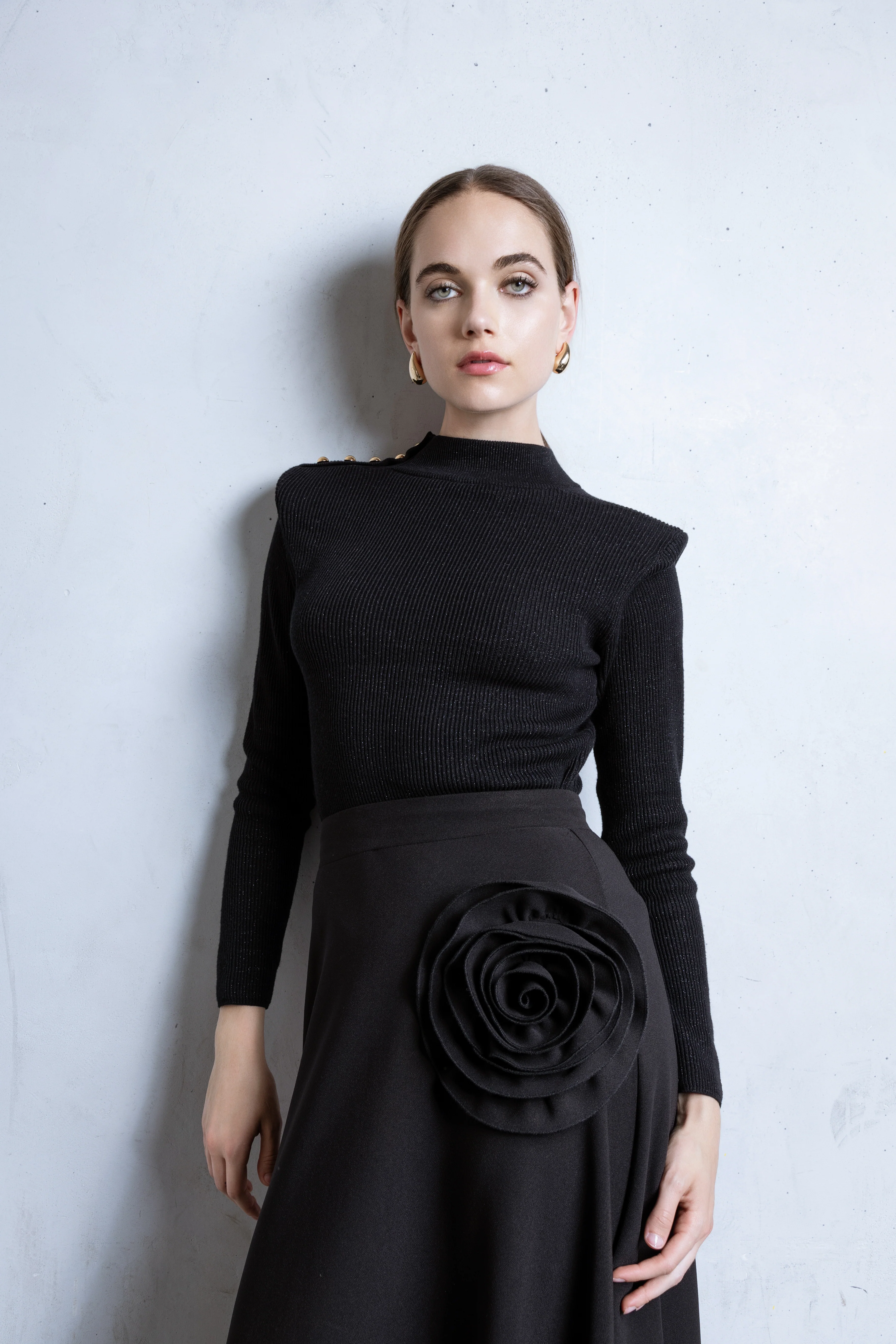 BLACK ROSETTA SKIRT - Image 2