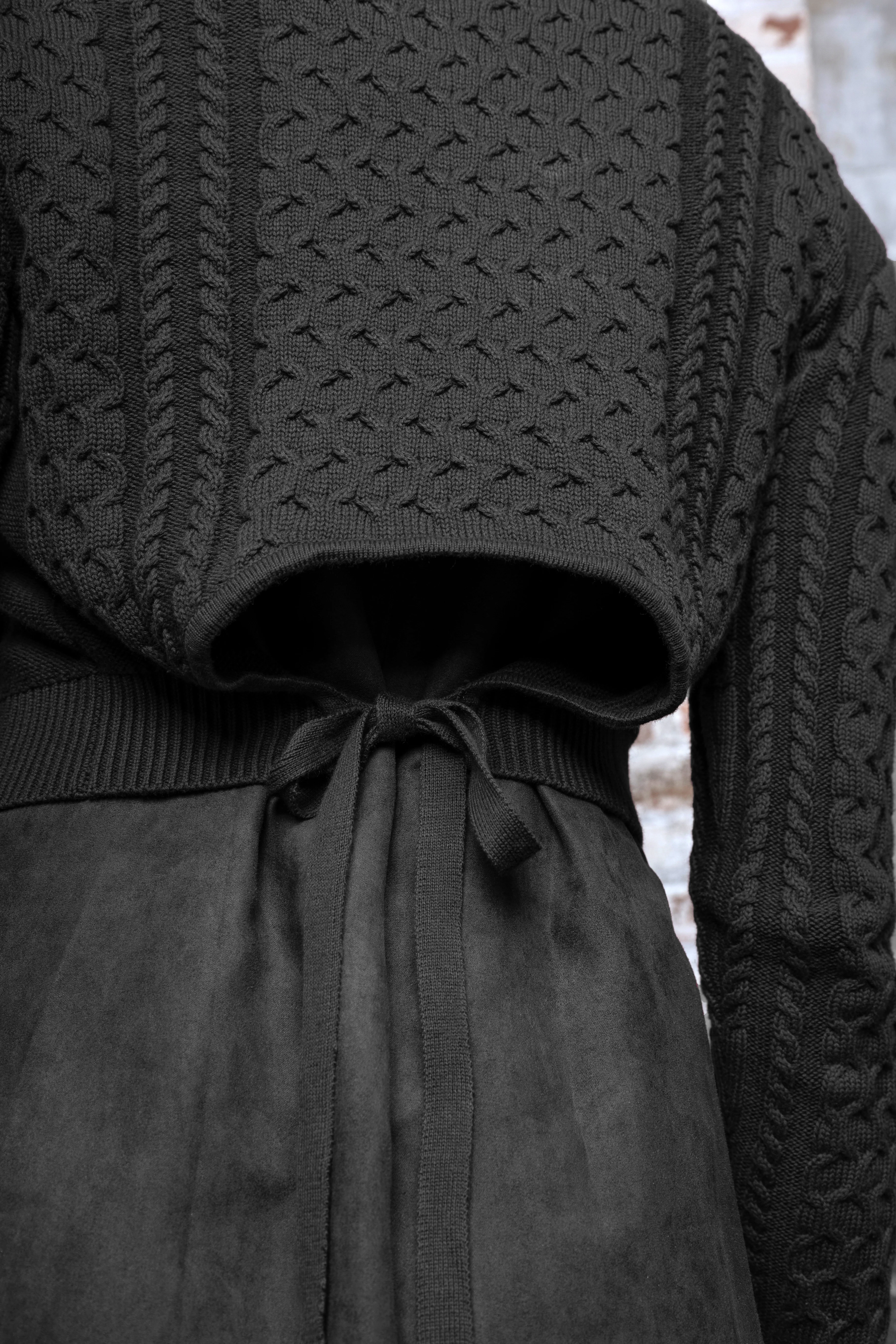 BLACK CABLETTA SWEATER - Image 2