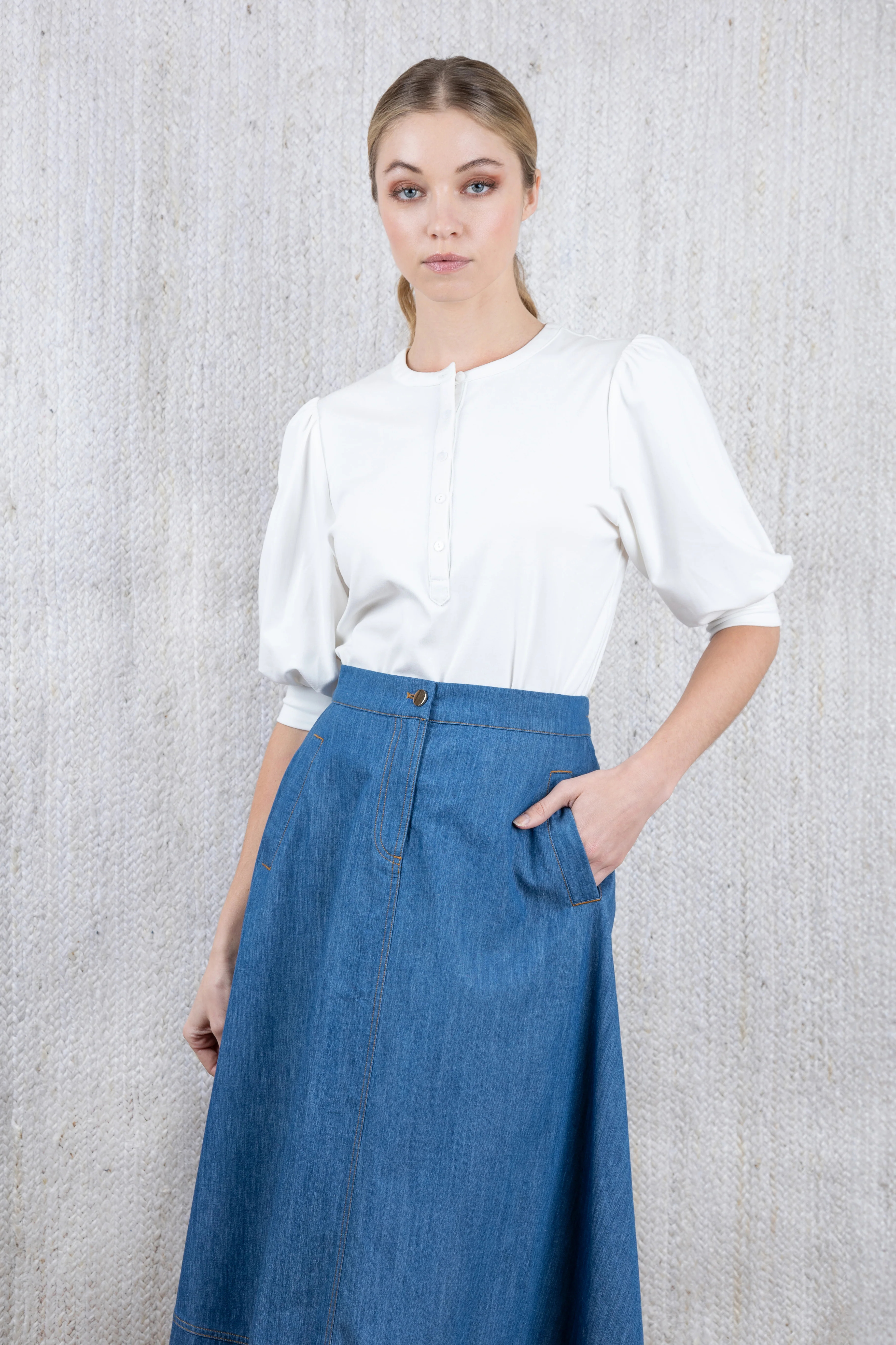 DARK DENIM FLARE SKIRT - Image 2