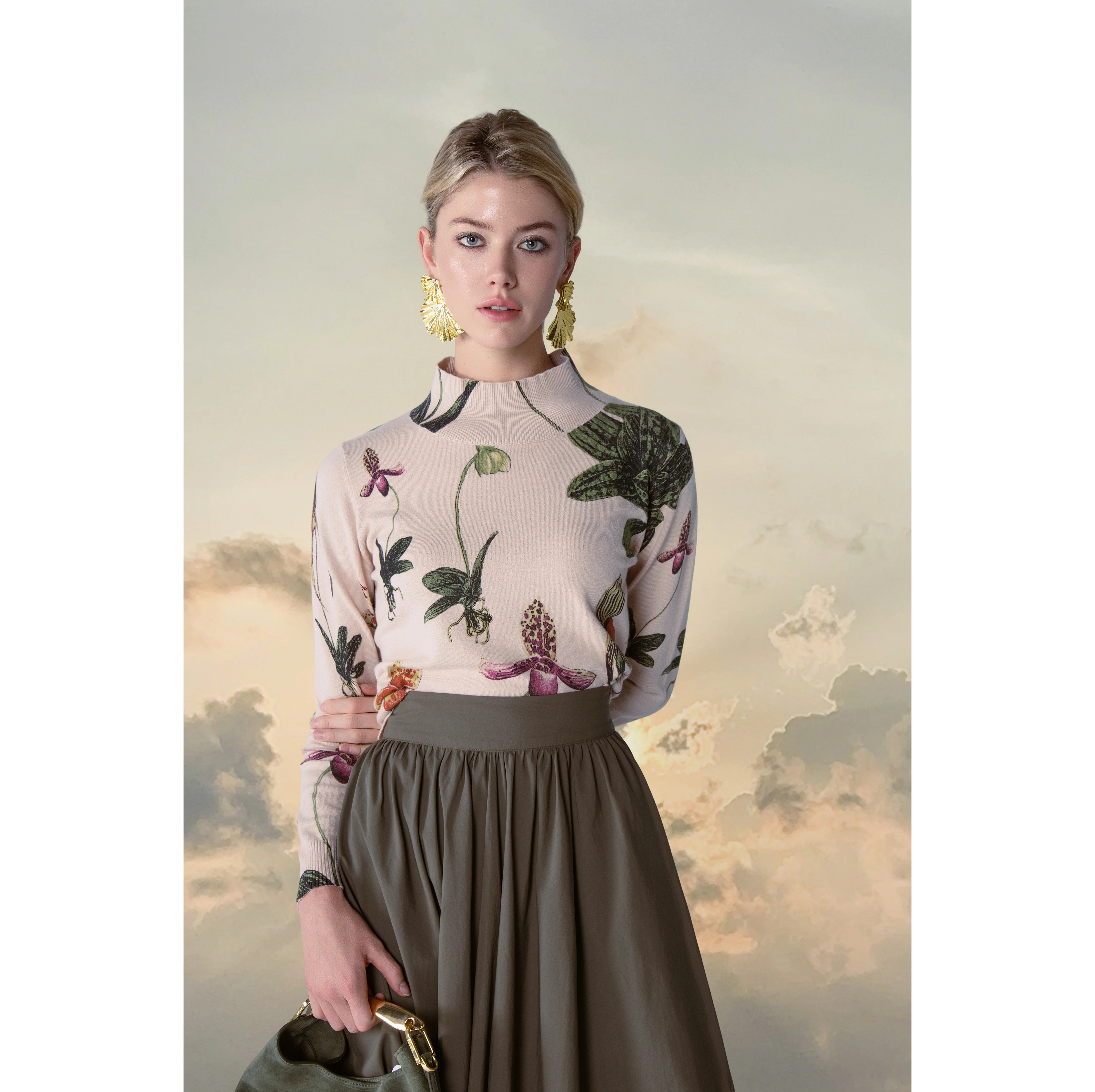 LIGHT TAN FLEUR SWEATER