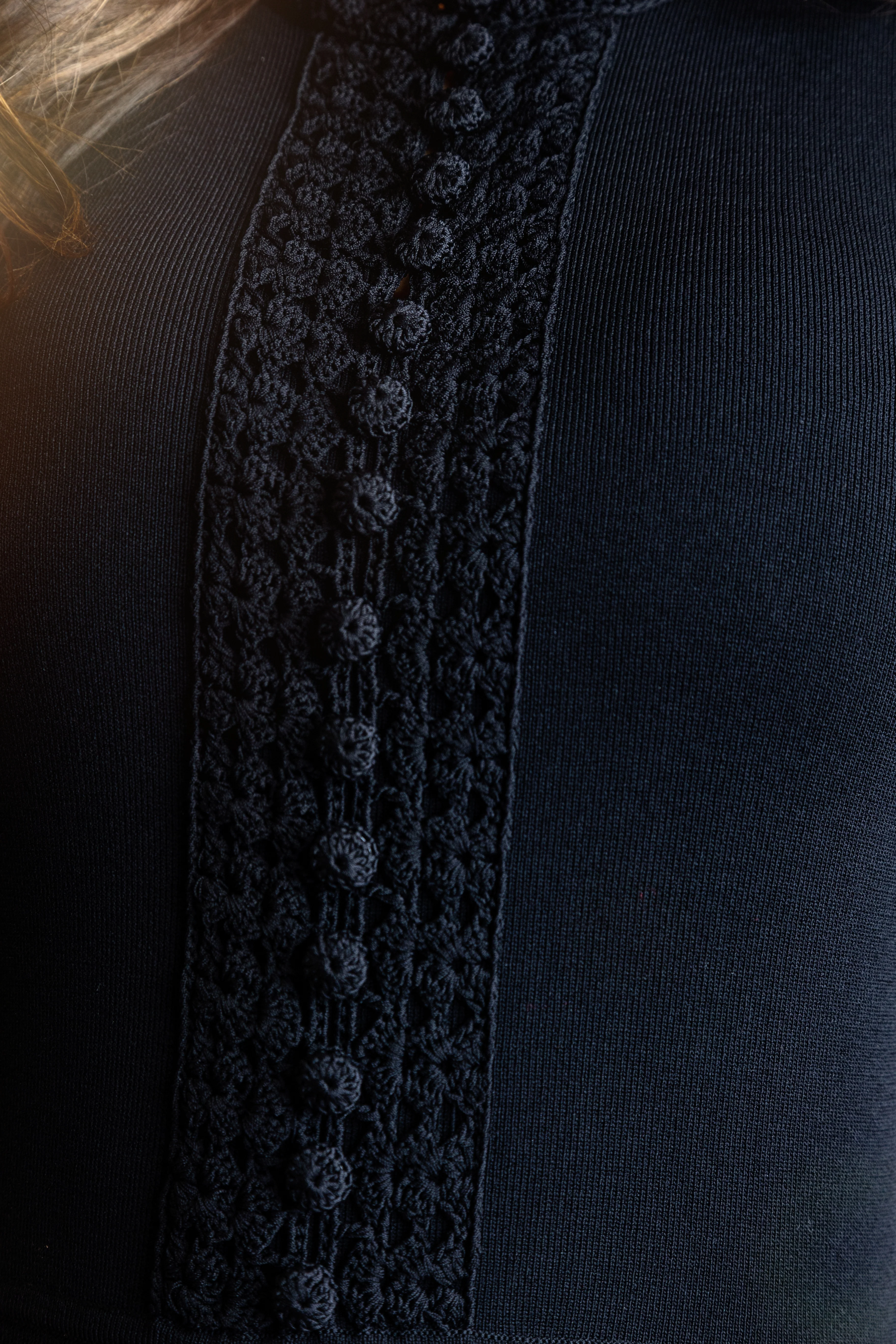 BLACK FLORAL CROCHET TRIM DRESS - Image 3