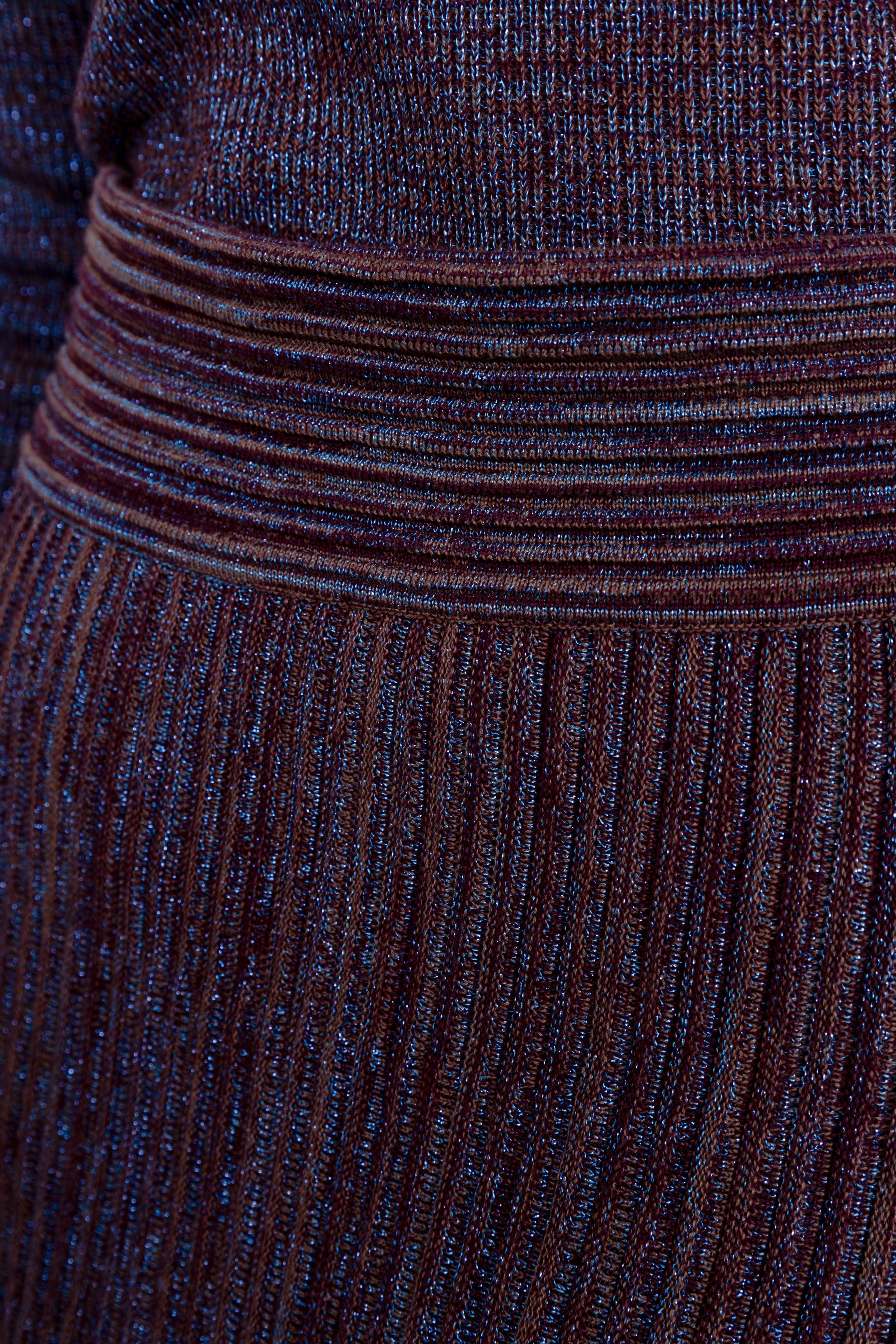 WINE ELYRIAN SKIRT - Image 2
