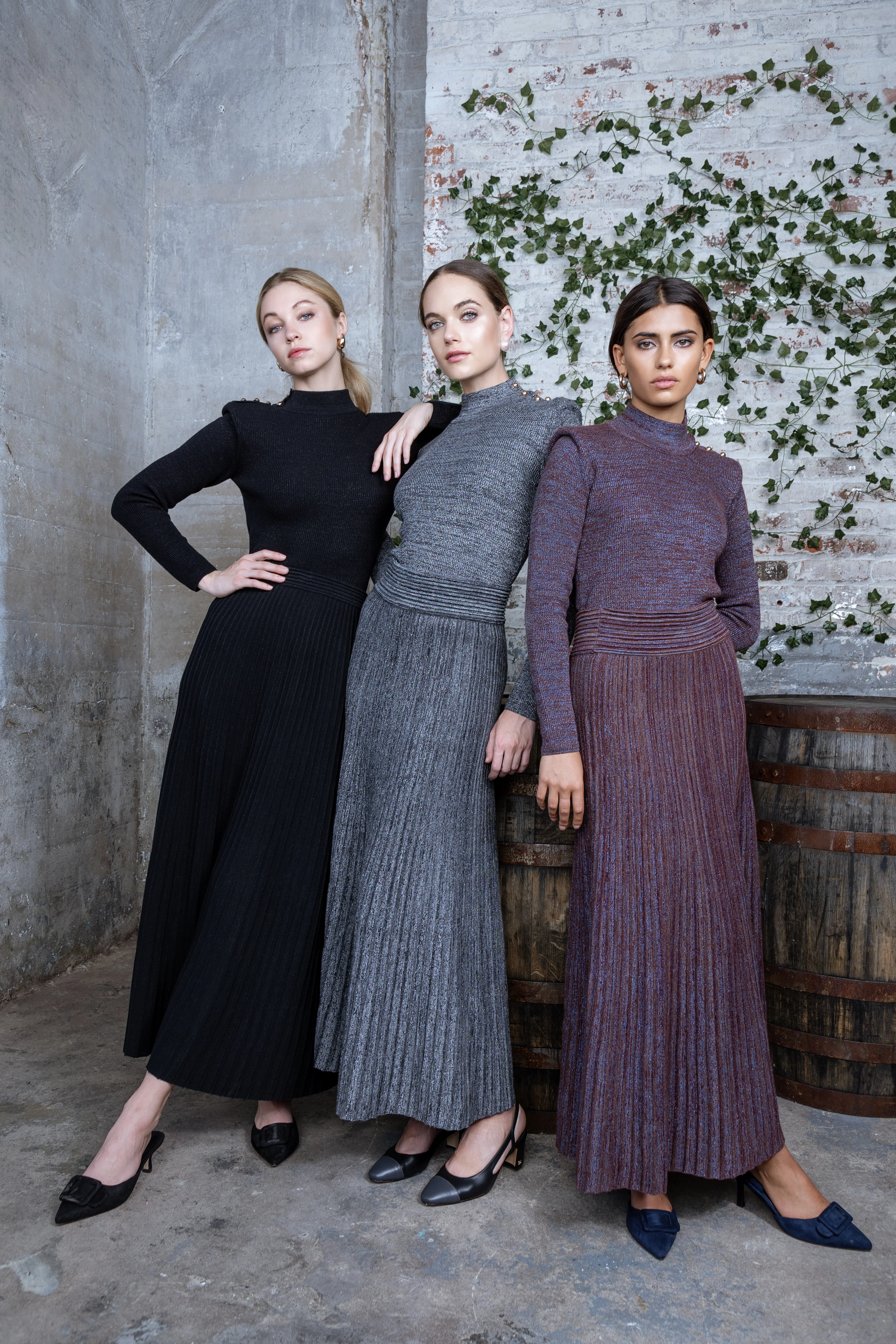 WINE ELYRIAN SKIRT - Image 3