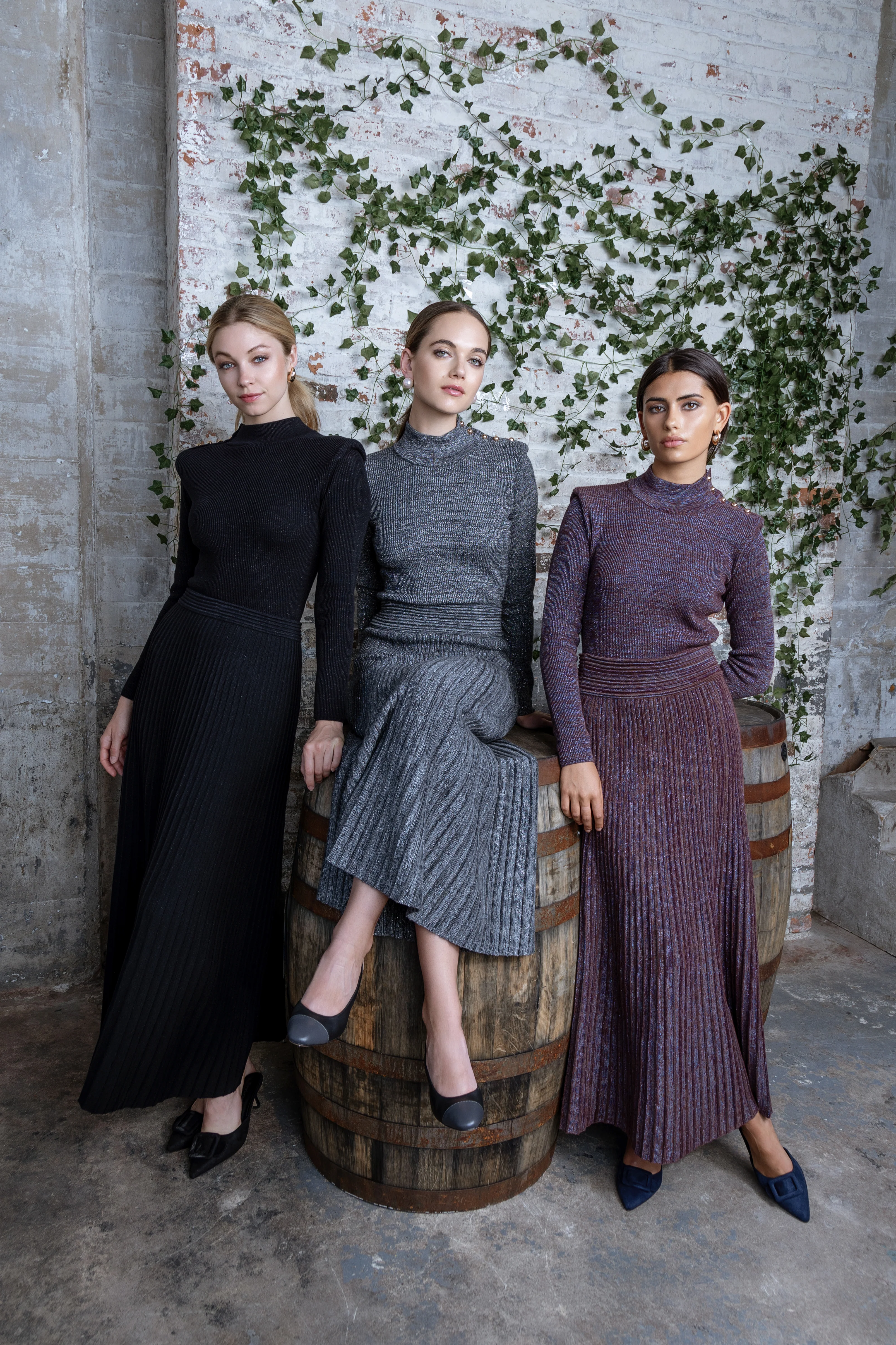 WINE ELYRIAN SWEATER - Image 3
